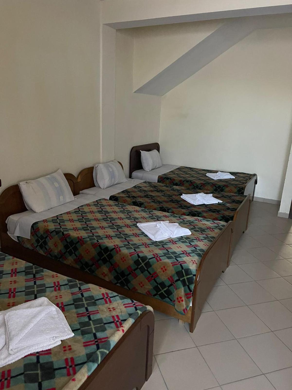 Hotel Saint Marena Поградец Екстериор снимка