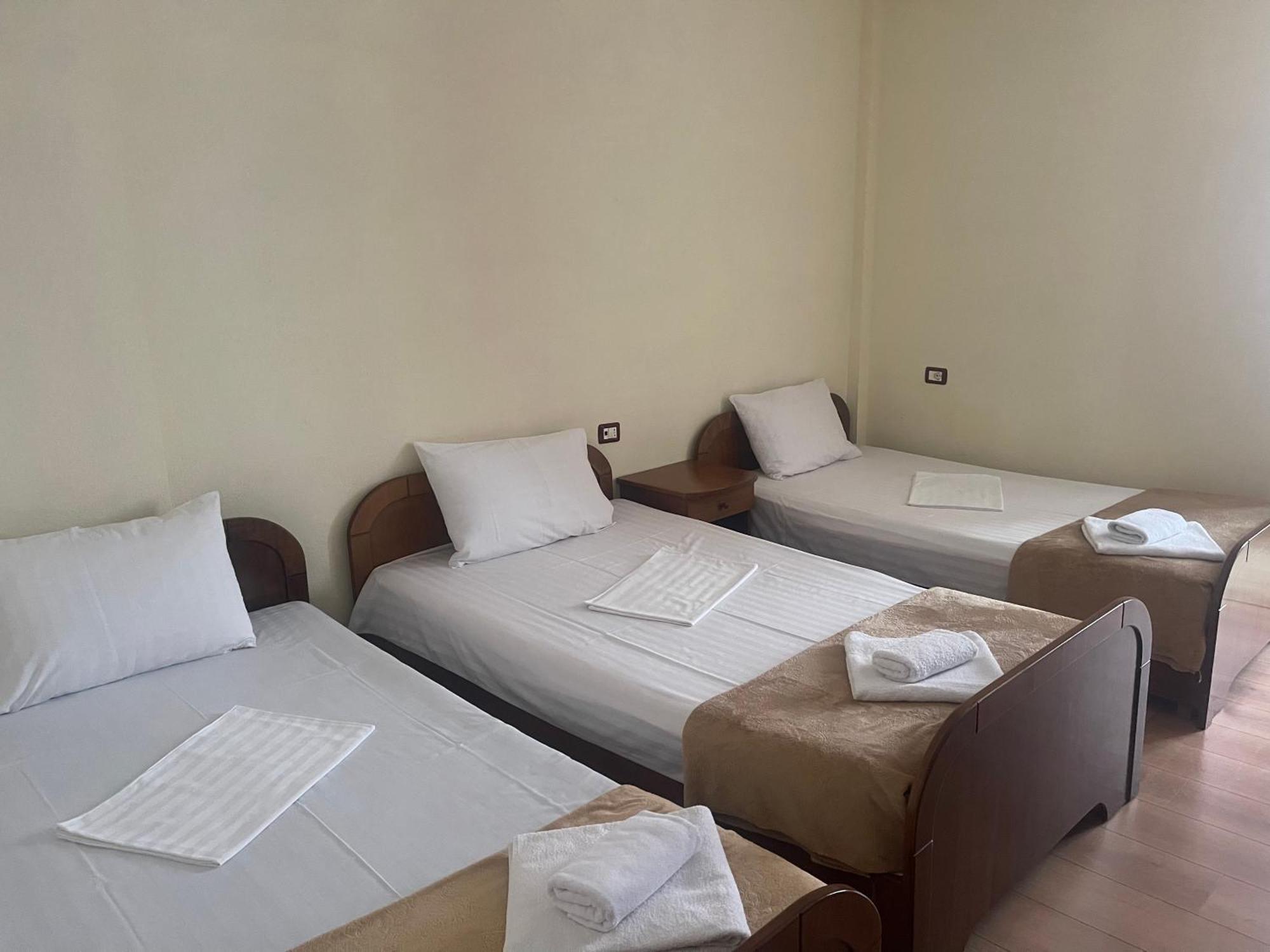 Hotel Saint Marena Поградец Екстериор снимка
